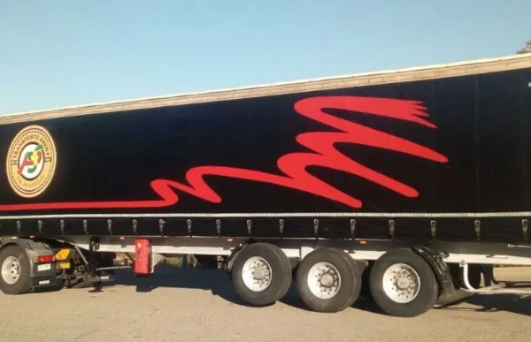 p._10_1._trailer_caritas_-_caritas