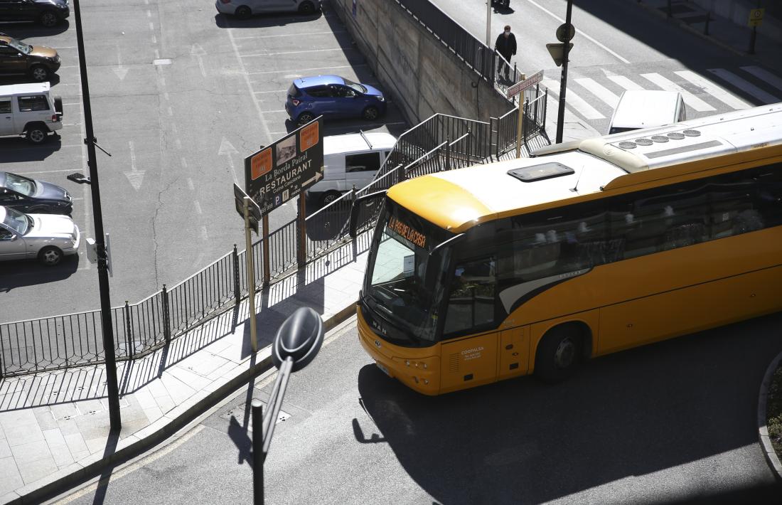 El Govern veu encara possible l’acord amb les concessionàries de les línies de bus.
