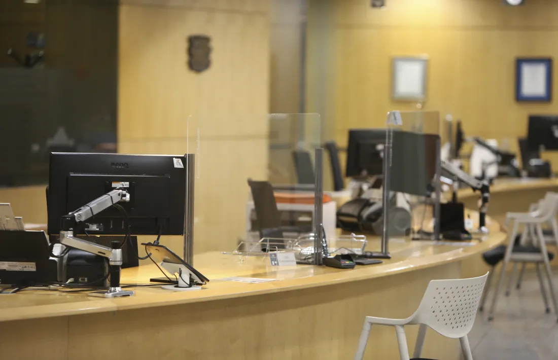 L’òrgan fiscalitzador retreu també al Govern el nomenament de personal interí exercici rere exercici.