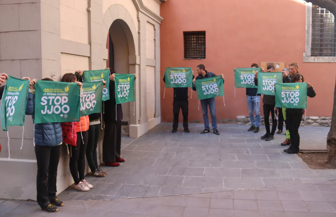 Membres de la plataforma Stop JJ.OO.