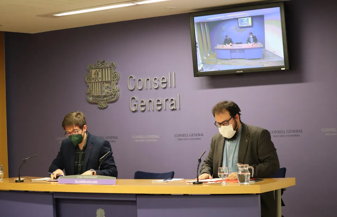 Padreny i Sánchez en la roda de premsa de presentació de les esmenes pel text d’economia circular.