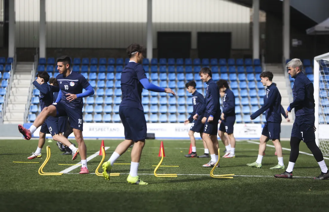 Els homes d’Eloy Casals es van exercitar ahir al matí a l’Estadi Nacional.