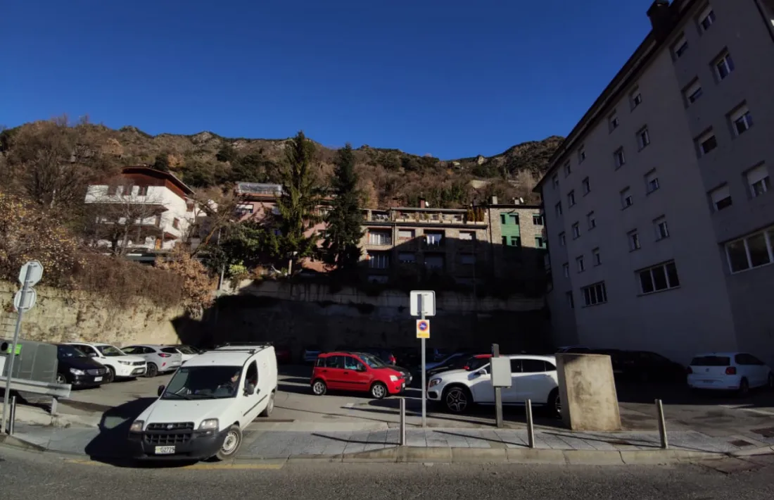 La parcel·la comunal de l’avinguda del Pessebre on es preveu construir l’edifici.