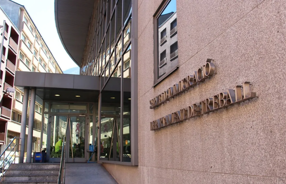 Imatge d'arxiu de l'entrada al Servei d'Immigració.