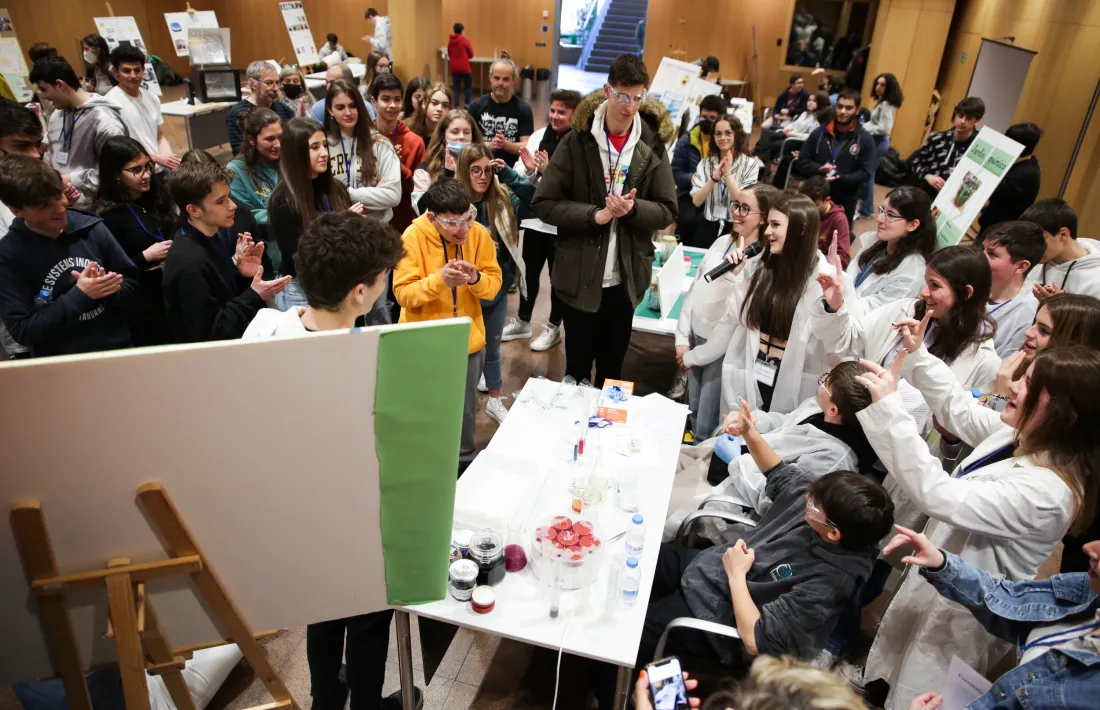 Un instant de la 5a trobada de joves científics.