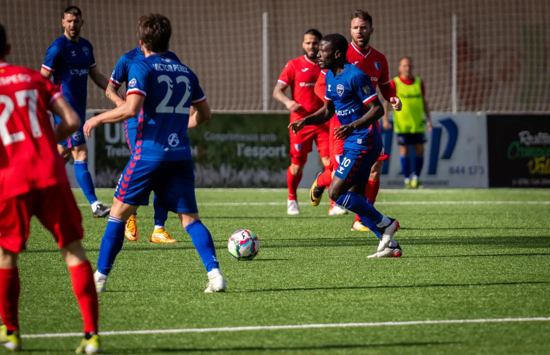 L’Atlètic Club Escaldes va frenar el líder en la primera jornada del play-off.
