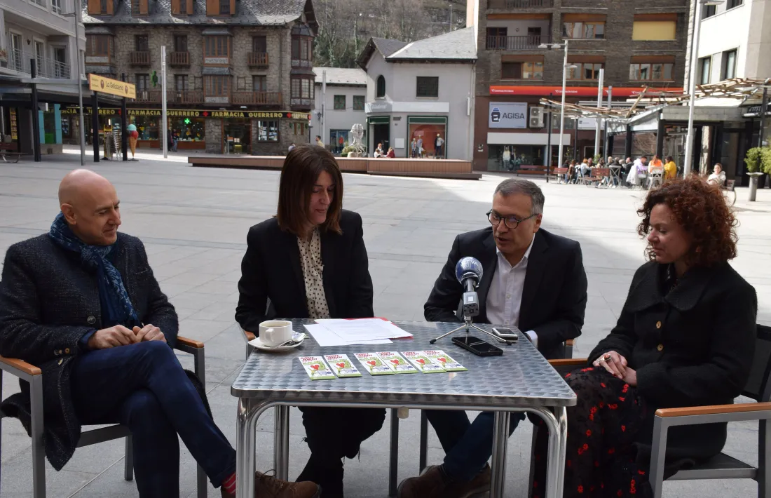 Un instant de la presentació del Sant Jordi a Escaldes.