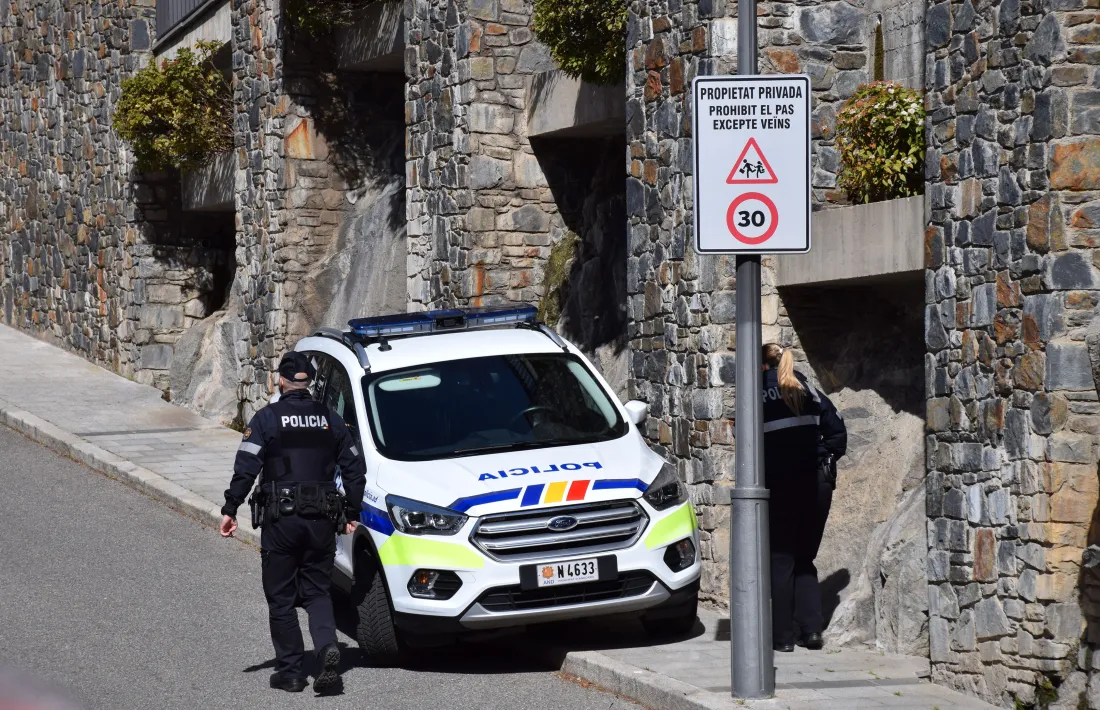 Agents del cos de policia.