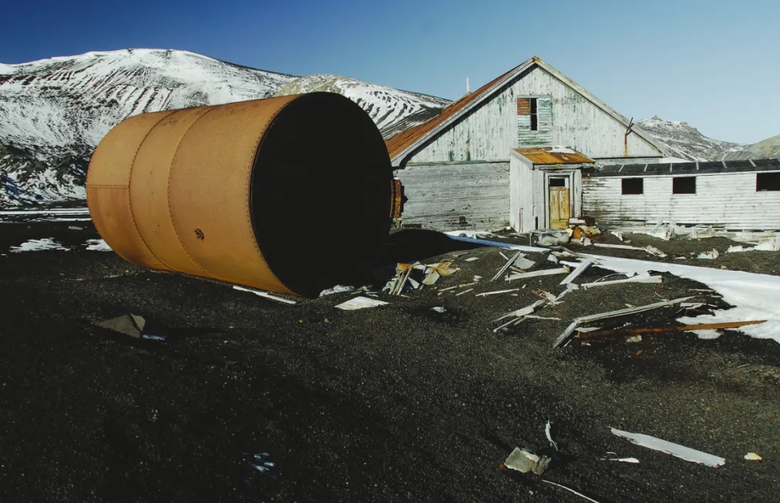 Antiga estació ballenera a Isla Decepción, en una fotografia presa el 2007.