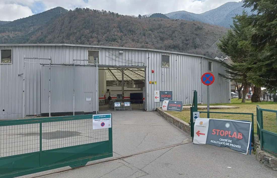 L'stop lab de l'antiga plaça de braus.