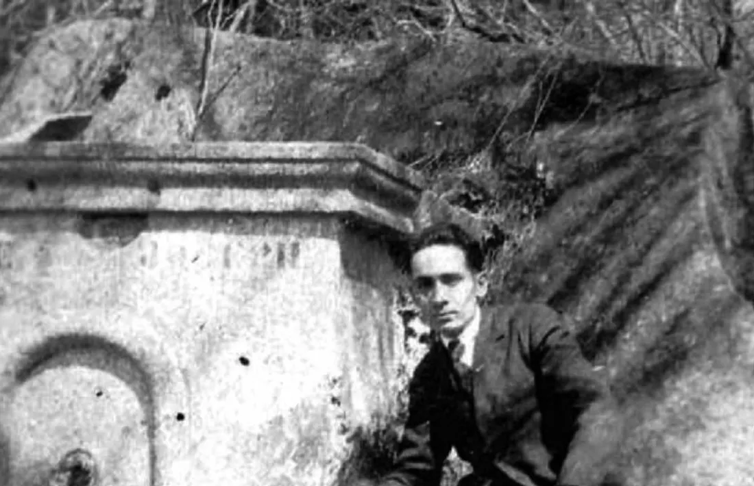 Salvat-Papasseit va morir el 1924, encara no tenia 30 anys, víctima de la tuberculosi i després de desfilar per uns quants sanatoris cerdans.