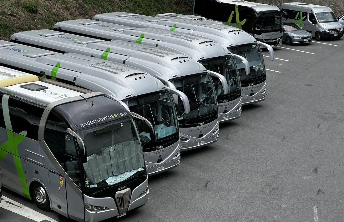La flota de busos d'Andbus.