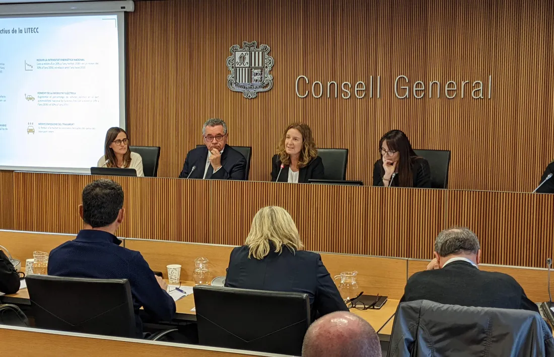 Un moment de la compareixença de la ministra Sílvia Calvó a la comissió parlamentària d’economia, avui