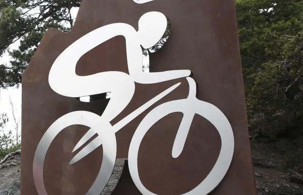 p._29_2_escultura_ciclistes_-_facundo_santana