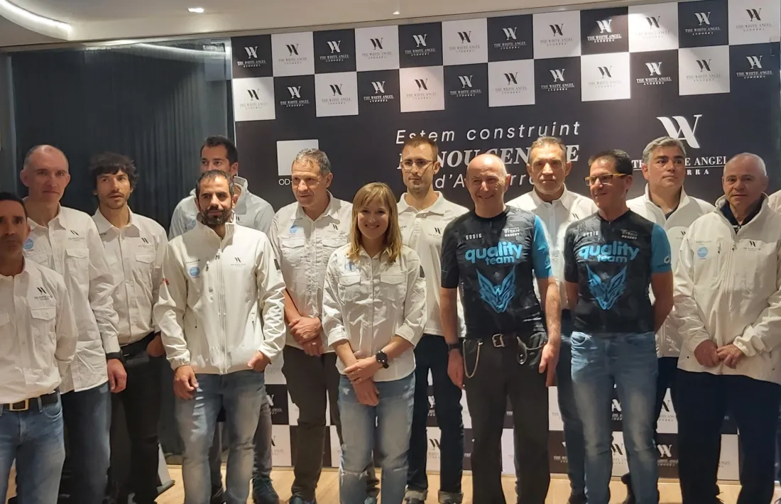 Els integrants dels dos equips del país que prendran part en la nova edició de la Titan Desert.