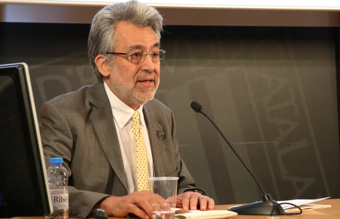 Salrach és catedràtic emèrit en Història i membre de l’Institut d’Estudis Catalans.