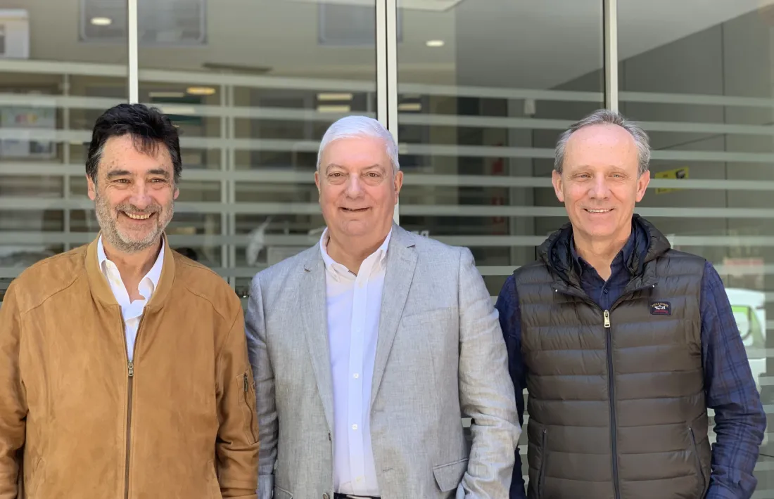 El president de la CEA, Gerad Cadena, amb els candidats Francesc Zamora i Francesc Pallàs.