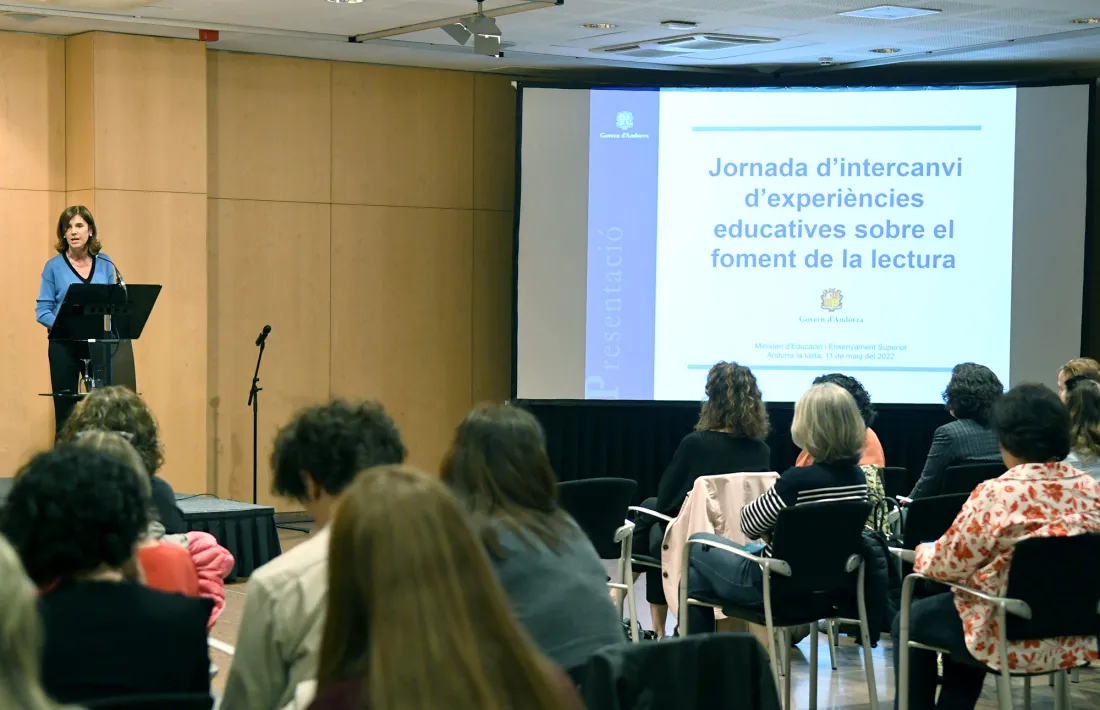 Un instant de la jornada d'intercanvi d'experiències educatives sobre el foment de la lectura.
