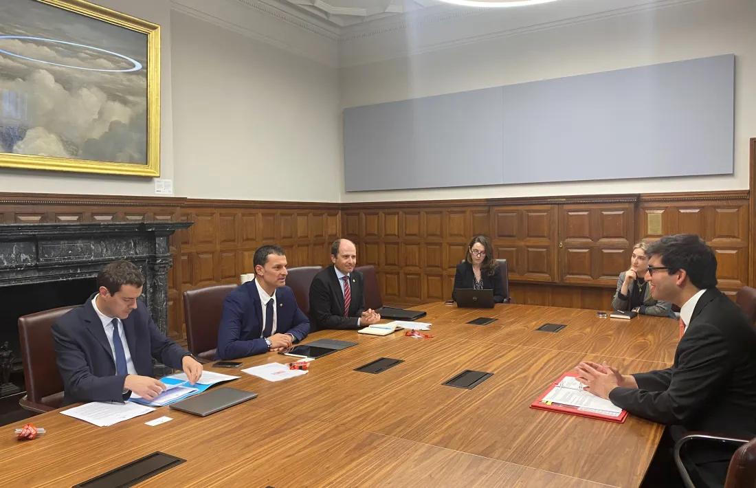 Un moment de la reunió mantinguda avui.