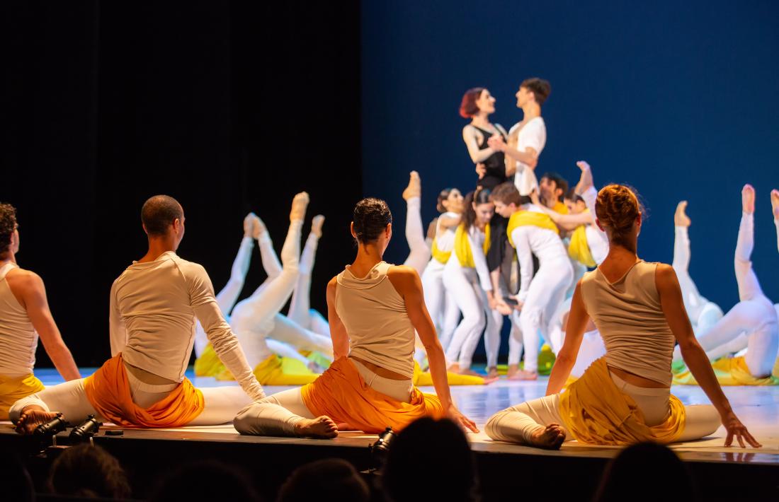 L’espectacle clourà amb la suite ‘Bret et Barbara’, muntada a partir de les icòniques cançons de dos creadors tan emblemàtics. 