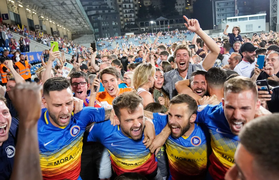 Els jugadors dirigits per Eder Sarabia van rebre el suport, novament, del públic a l’Estadi Nacional.