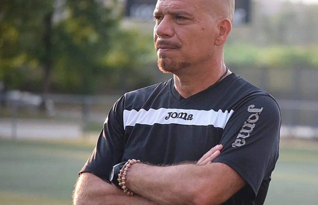 El tècnic argentí Claudio Festa en la seva etapa a la banqueta del CD Montcada per després passar per Sant Julià i la UE Santa Coloma.