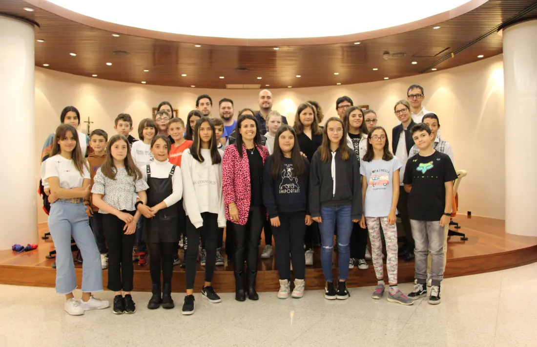 Foto de grup dels participants al consell d'infants a Encamp, avui.