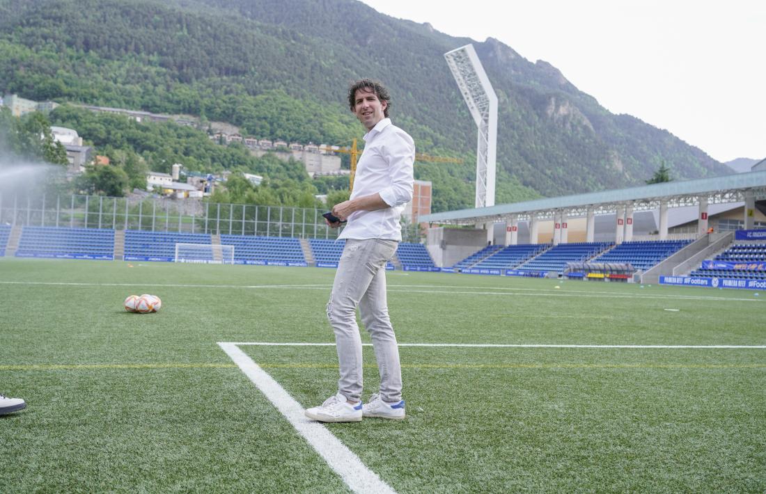 Jaume Nogués, el ‘dissenyador’ de la plantilla de l’FC Andorra amb suport de Piqué.