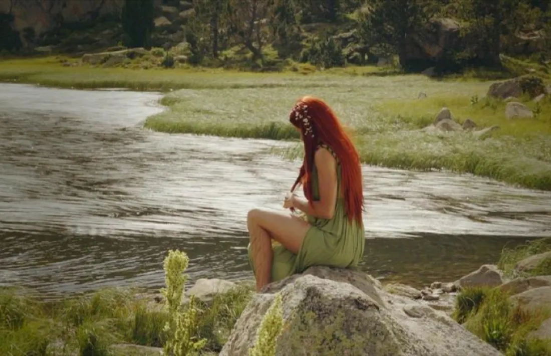 'Dones d'aigua' és el videoclip de la cançó del mateix títol de Juli Barrero.