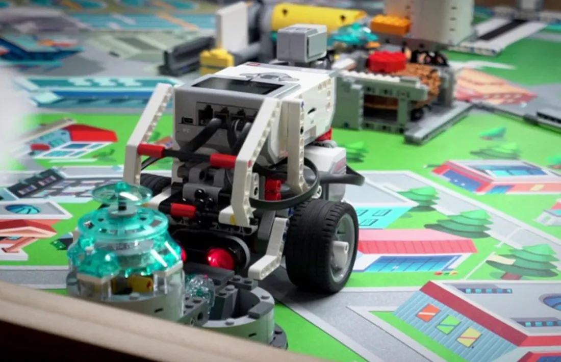 Un dels robots d'una edició anterior del WRO d'Andorra Telecom.