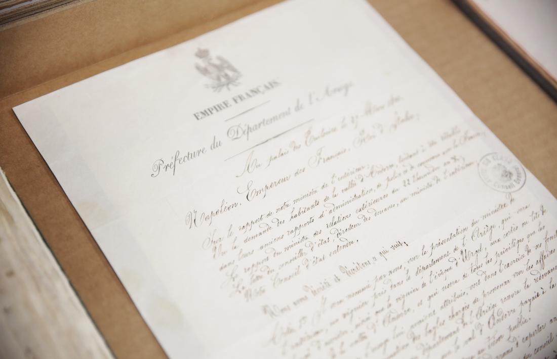 El Decret Imperial firmat per Napoleó el 27 de març del 1806 i que restituïa la quèstia i el Coprincipat.