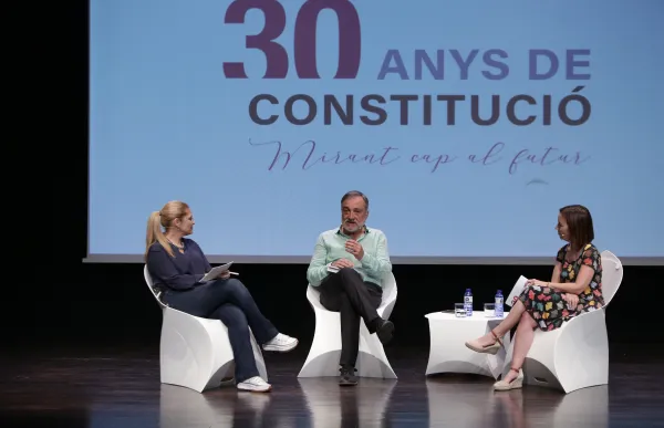 p._8.1_30_anys_constitucio_-_facundo_santana_
