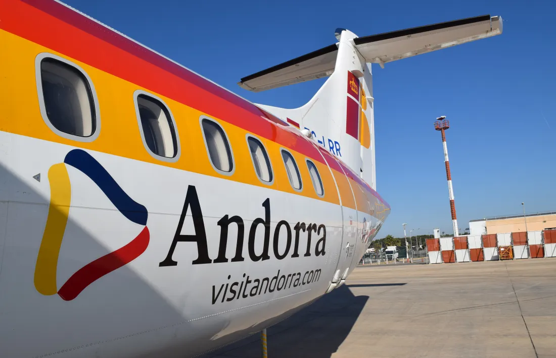 L’avió d’Air Nostrum que fa els vols fins a Madrid.