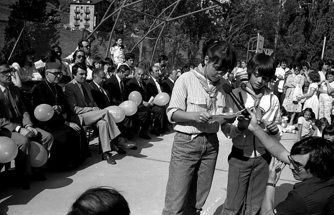 El bisbe Martí, el cap de Govern Òscar Ribas, i el síndic Cerqueda, a la inauguració, el 19 de juny del 1982.
