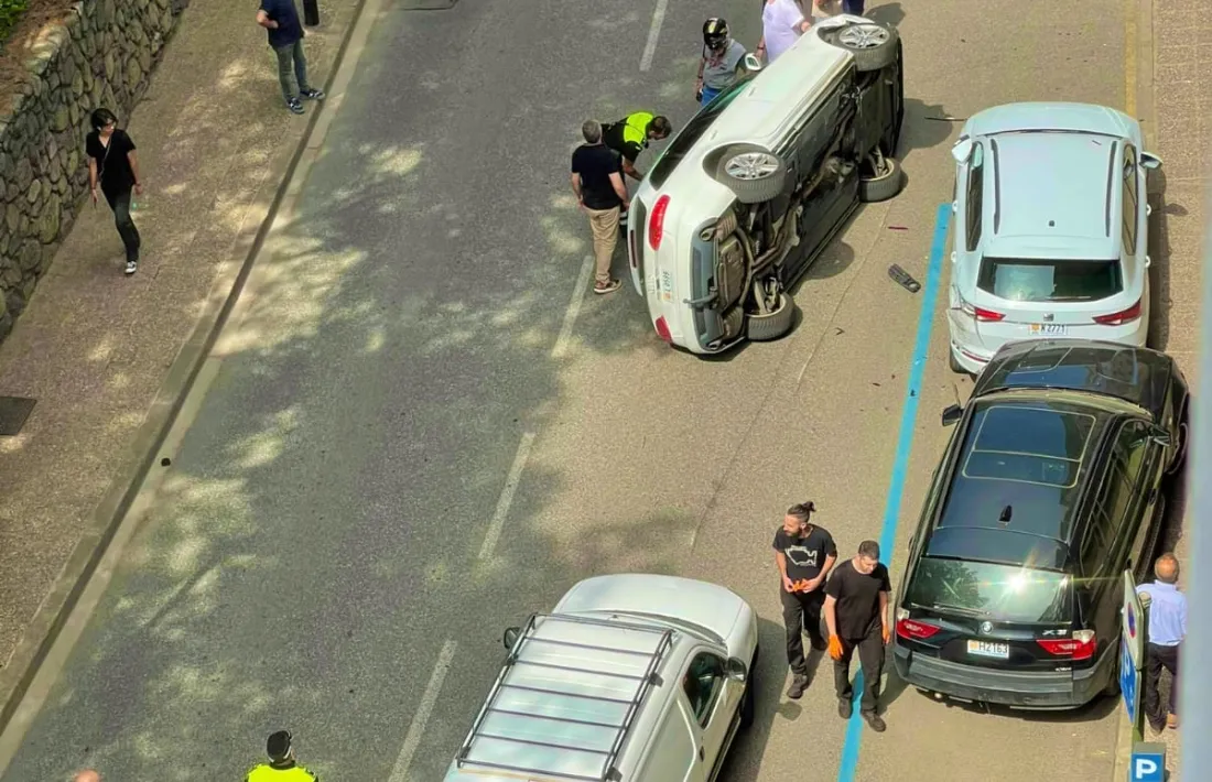 El vehicle implicat.