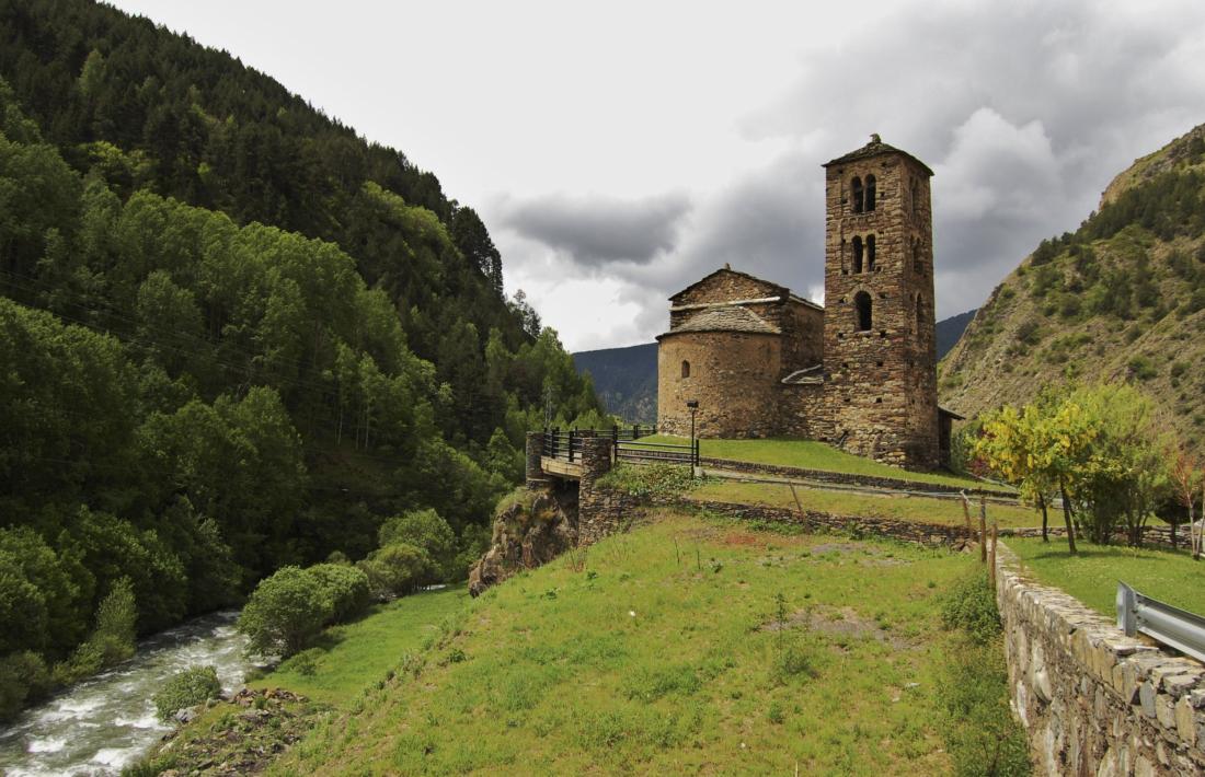 El de Sant Joan de Caselles és un dels tres entorns de protecció en tramitació.