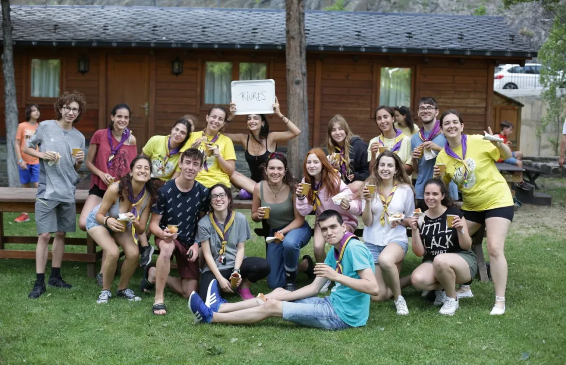 Alguns dels ainistes la celebració d’ahir a la tarda a la casa de colònies.
