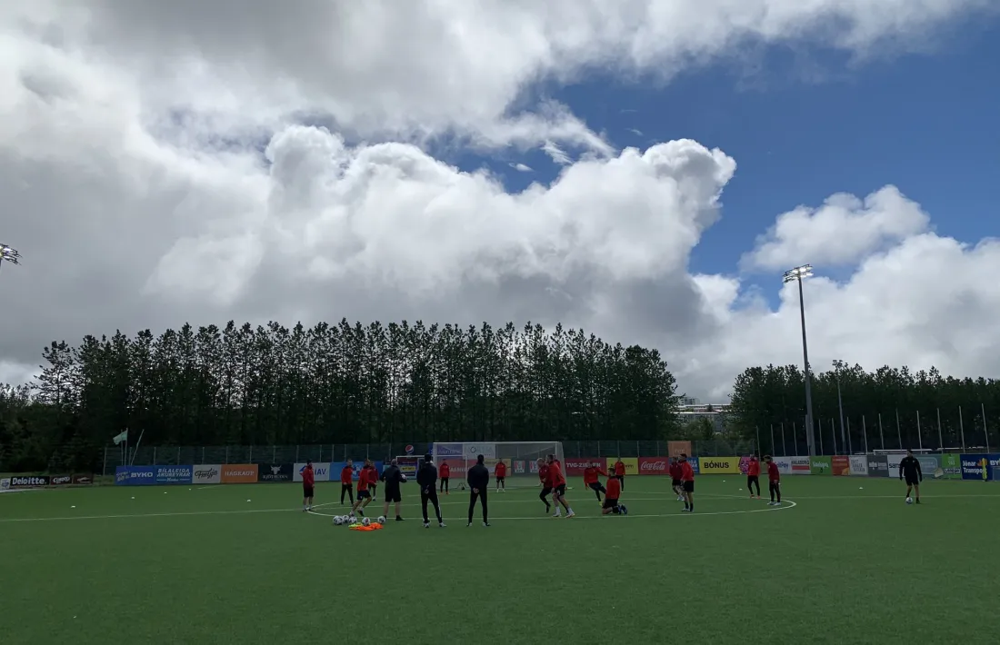 L’Inter es va entrenar al Víkingsvöllur.