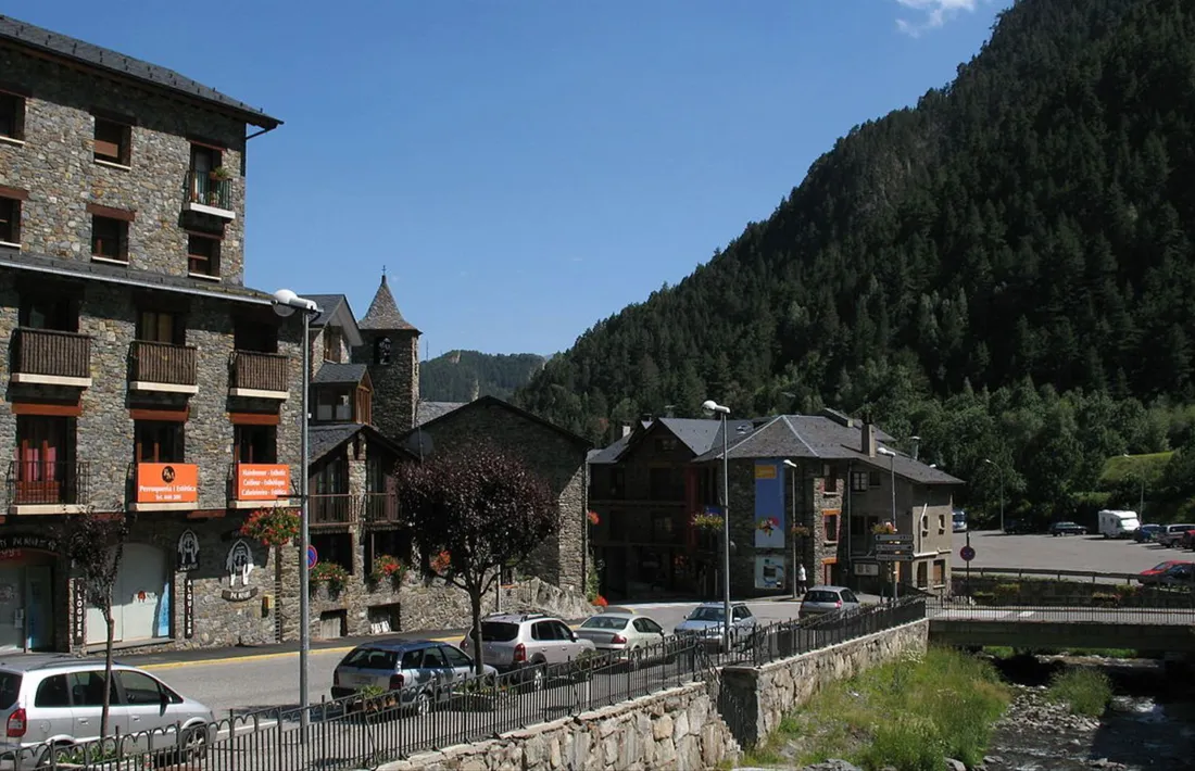 Vista del poble d'Arinsal.