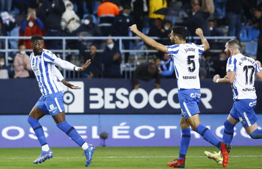 Sekou Gassama celebrant un dels gols que va marcar amb el Màlaga.