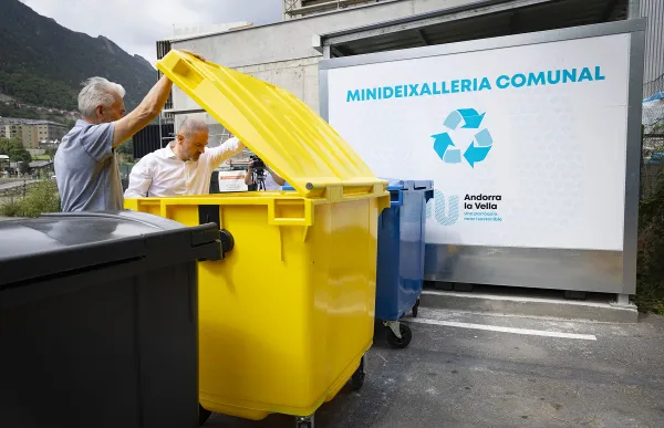 52176937760_c984b38392_o