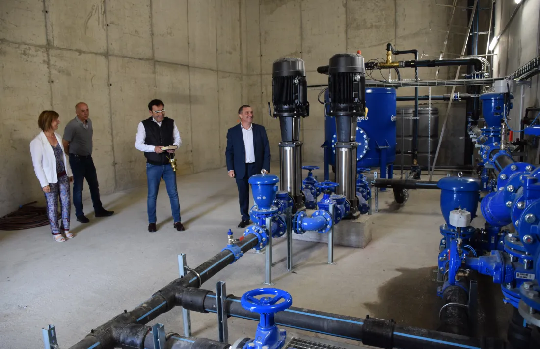 Visita de les autoritats al nou dipòsit d'aigua.