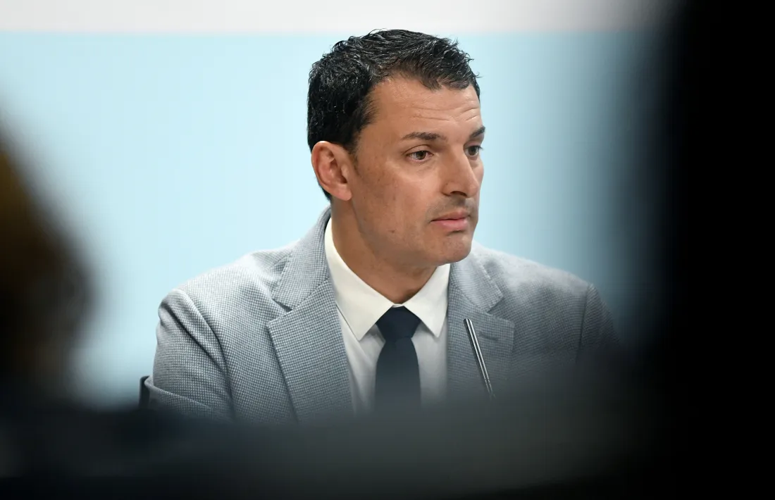 El ministre de Presidència, Economia i Empresa, Jordi Gallardo, en la roda de premsa d’avui.