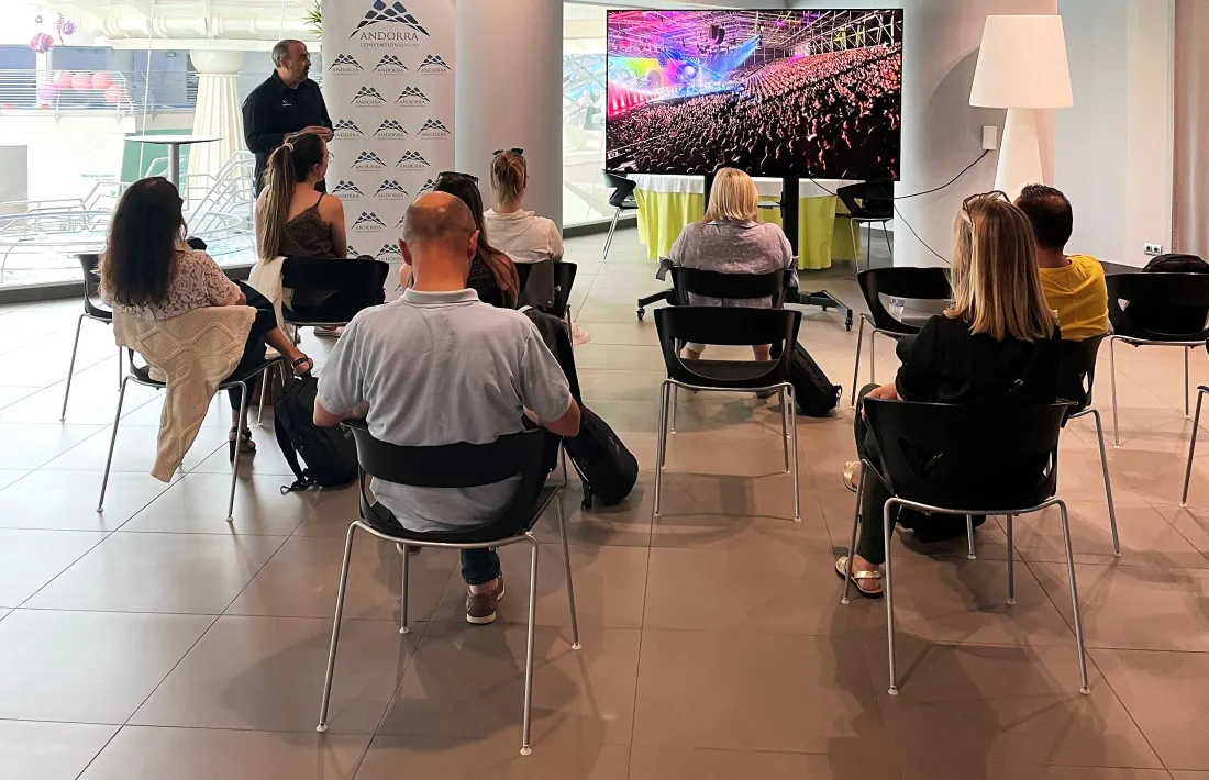 Els participants en la sessió de treball.