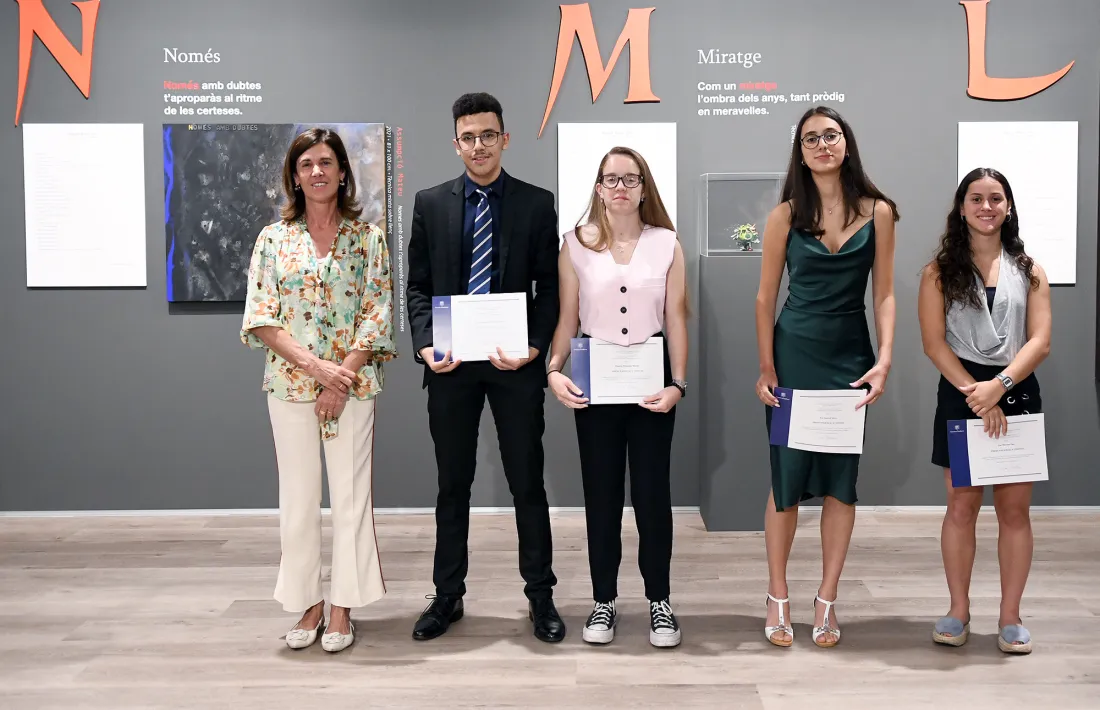 Foto de família dels guardonats amb el Premi nacional a l’estudi, avui