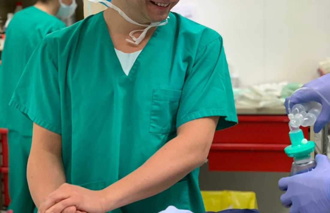 Les persones que s’han sotmès a la cirurgia són provinents d’Itàlia i d’Espanya.