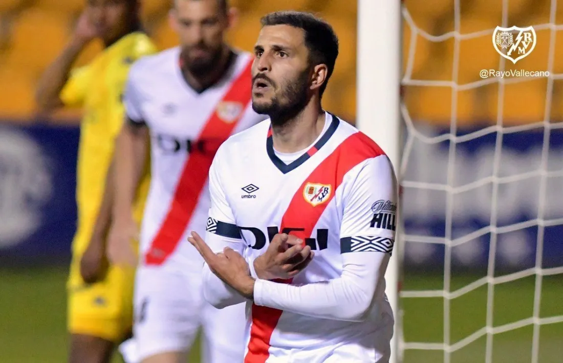 Yacine Qasmi amb el Rayo Vallecano.