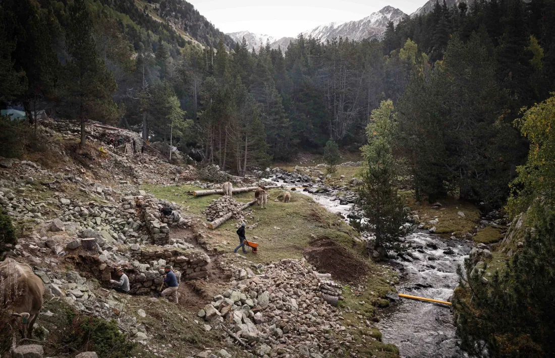 Vista general del jacment, a 2.300 metres d'altura.