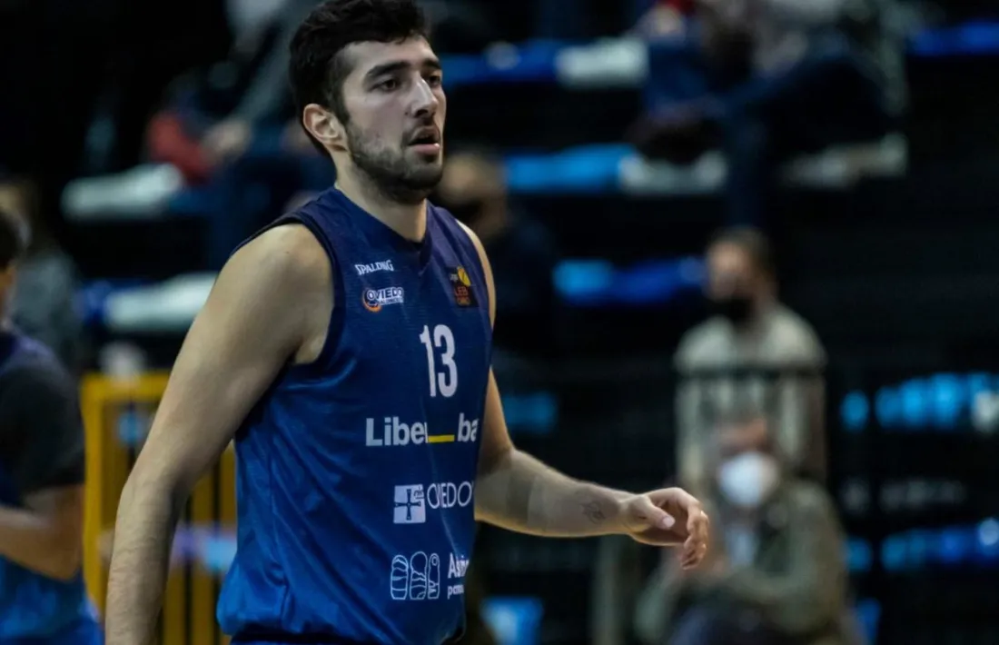 Alexis Bartolomé, amb l’Oviedo.