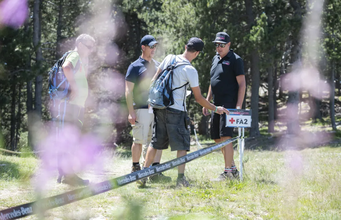 El circuit de ‘cross-country’ va ser validat ahir per membres de l’UCI.
